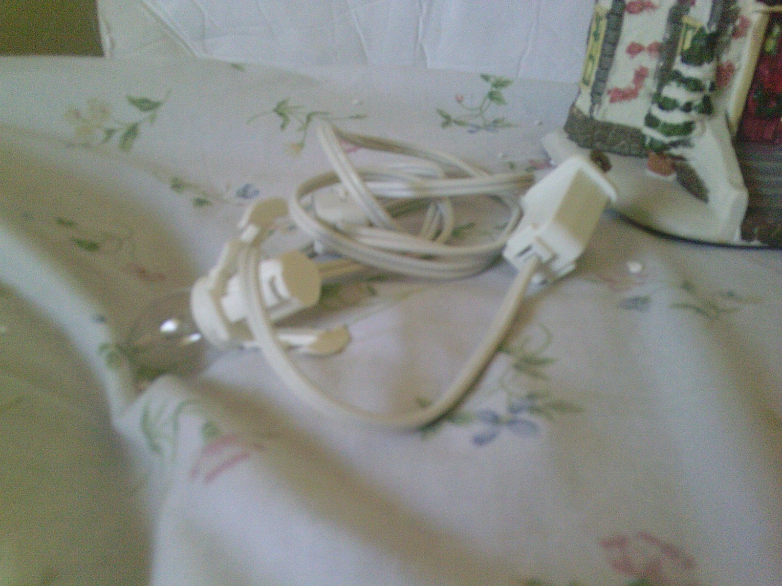 Home Accents Holiday Canterbury Lane Santa's Light-Up Workshop