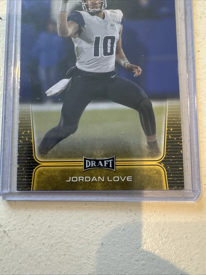 2020 Leaf Draft #11 Jordan Love Gold - Image 4 of 4