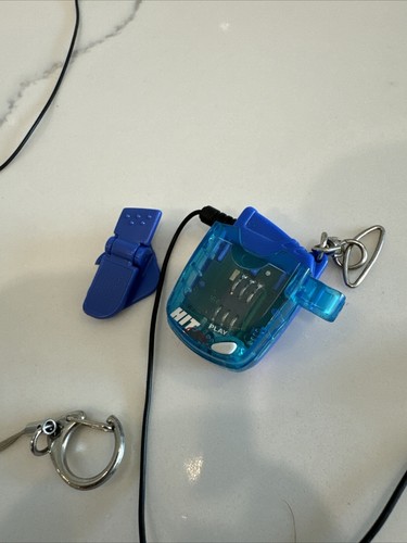 Vintage 2000 Hit Clips Lot Radio Ear 3 Player 10 Music Cartridges - Picture 8 of 9