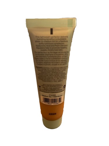 wet n wild Bare Focus finitura idratante colorata, abbronzatura media senza olio - Foto 2 di 2