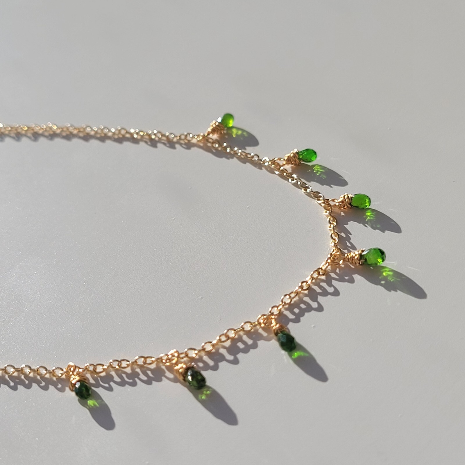 Collier diopside de chrome anti-ternissement en or durable fait main
