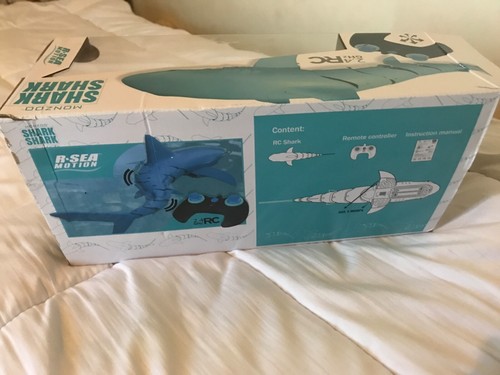 Monzoo - R/C Shark Shark Toy NEW swims in water remote control R Sea - Picture 3 of 5