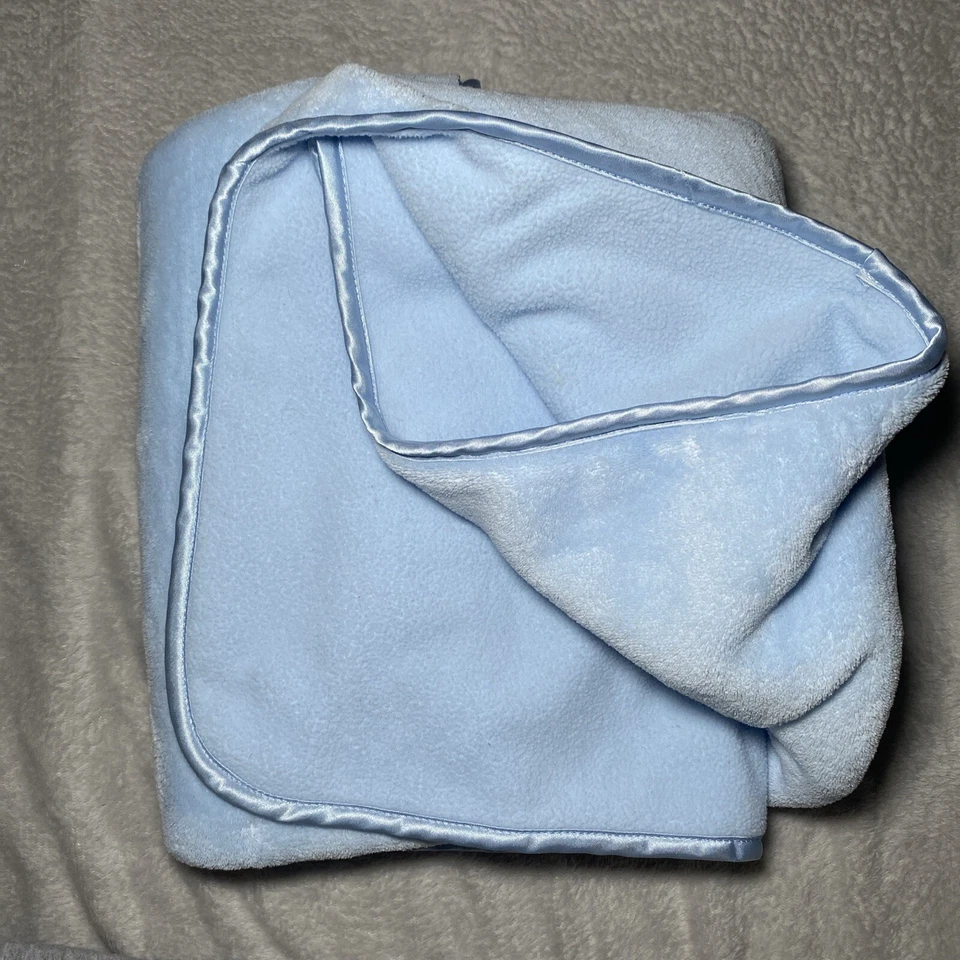 Cobertor de bebê Carters aplique de beisebol acabamento acetinado pelúcia macio Lovey 30"x40" - Imagem 2 de 4