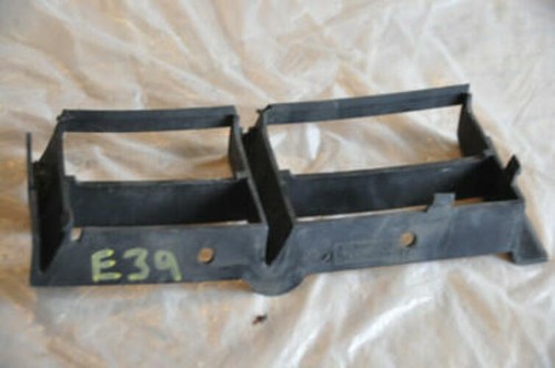 1) DD BMW 8235673 OEM 51.11-8235673.9 51118235673 (USED) LEFT OUTER GRILL E39 - Picture 3 of 11
