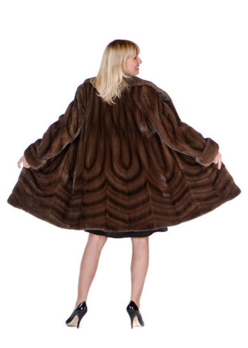 Chaqueta de cochecito de piel de visón real natural para mujer - marrón suave - varios paneles - Imagen 3 de 3