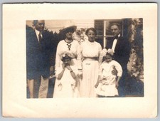 Vtg B&W Snapshot Family Group Men Women Girls In White Dresses Big Bows 1920s