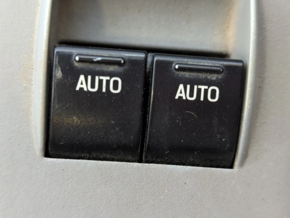 Interruptor principal de ventana eléctrica para conductor Ford Mustang 2007 TV90W Foto 3 de 4