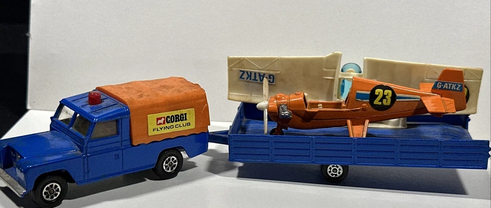 1973 Corgi Toys Gift Set 19 Land Rover Nipper Aircraft And Trailer Original Box - Image 2 of 4
