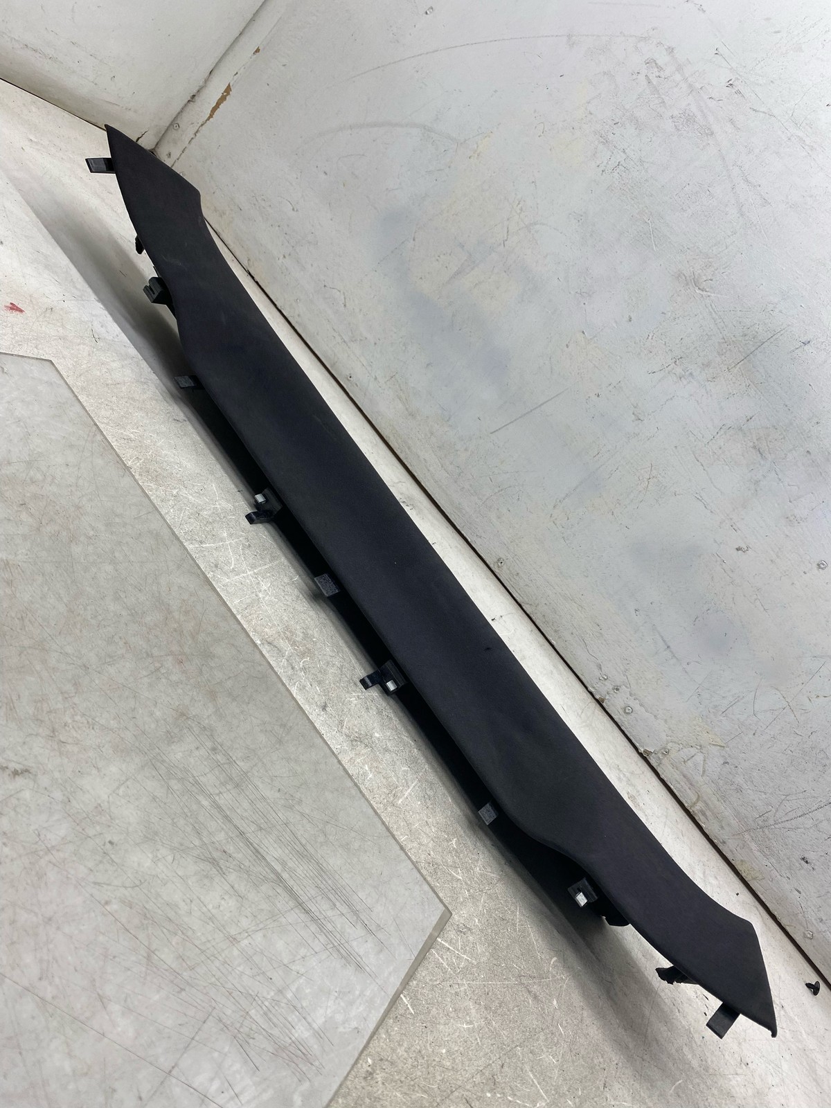 2015-2020 BENTLEY BENTAYGA REAR OVERHEAD ROOF HEADER TRIM PANEL COVER 36A867839A