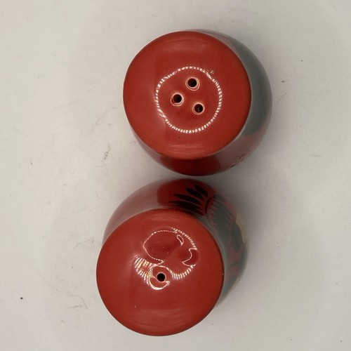 Hand painted signed red ceramic Salt & Pepper shakers from New Zealand - Bild 8 von 8