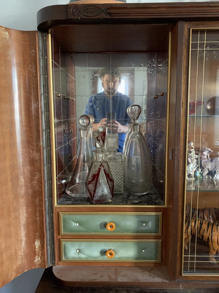 Vaso de cóctel danés de nogal bar gabinete encogido alemán Hutch vintage de mediados de siglo Foto 4 de 4