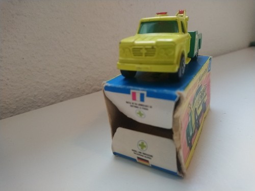 Matchbox Super fast #13 Dodge BP Wreck Truck In Box - Picture 2 of 7