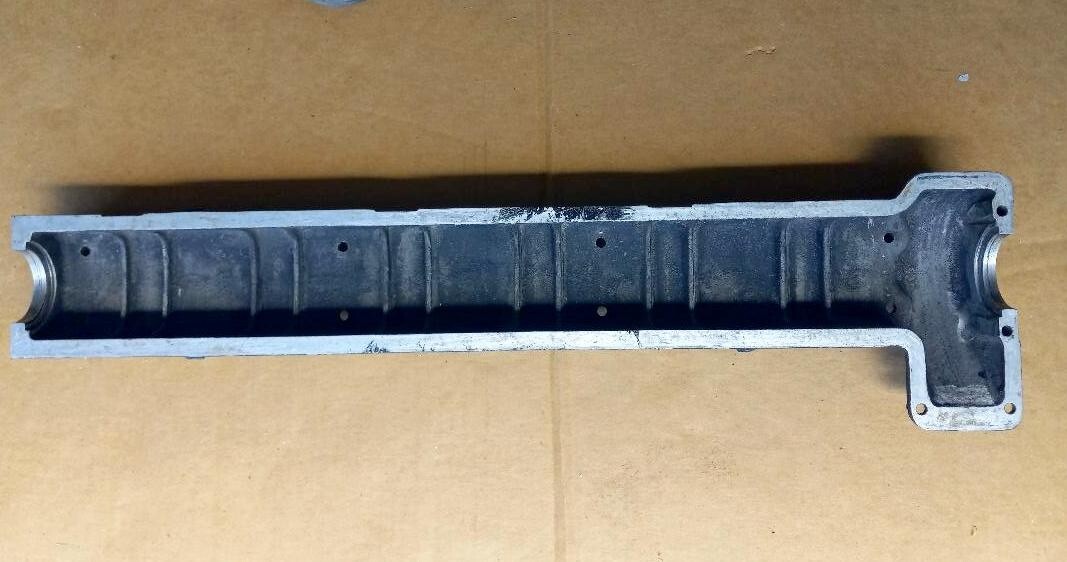 Maserati 3500GT, Sebring, Mistral carbureted side original cam cover- excellent!