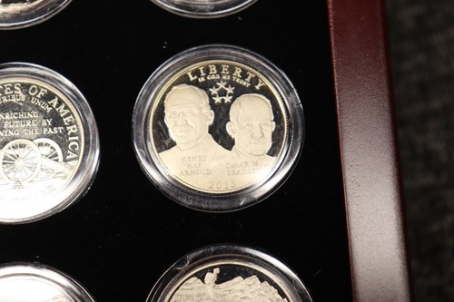U. S. Proof Commemorative Half Dollar Collection (Lot of 20) & Display Case PCS - Picture 8 of 15
