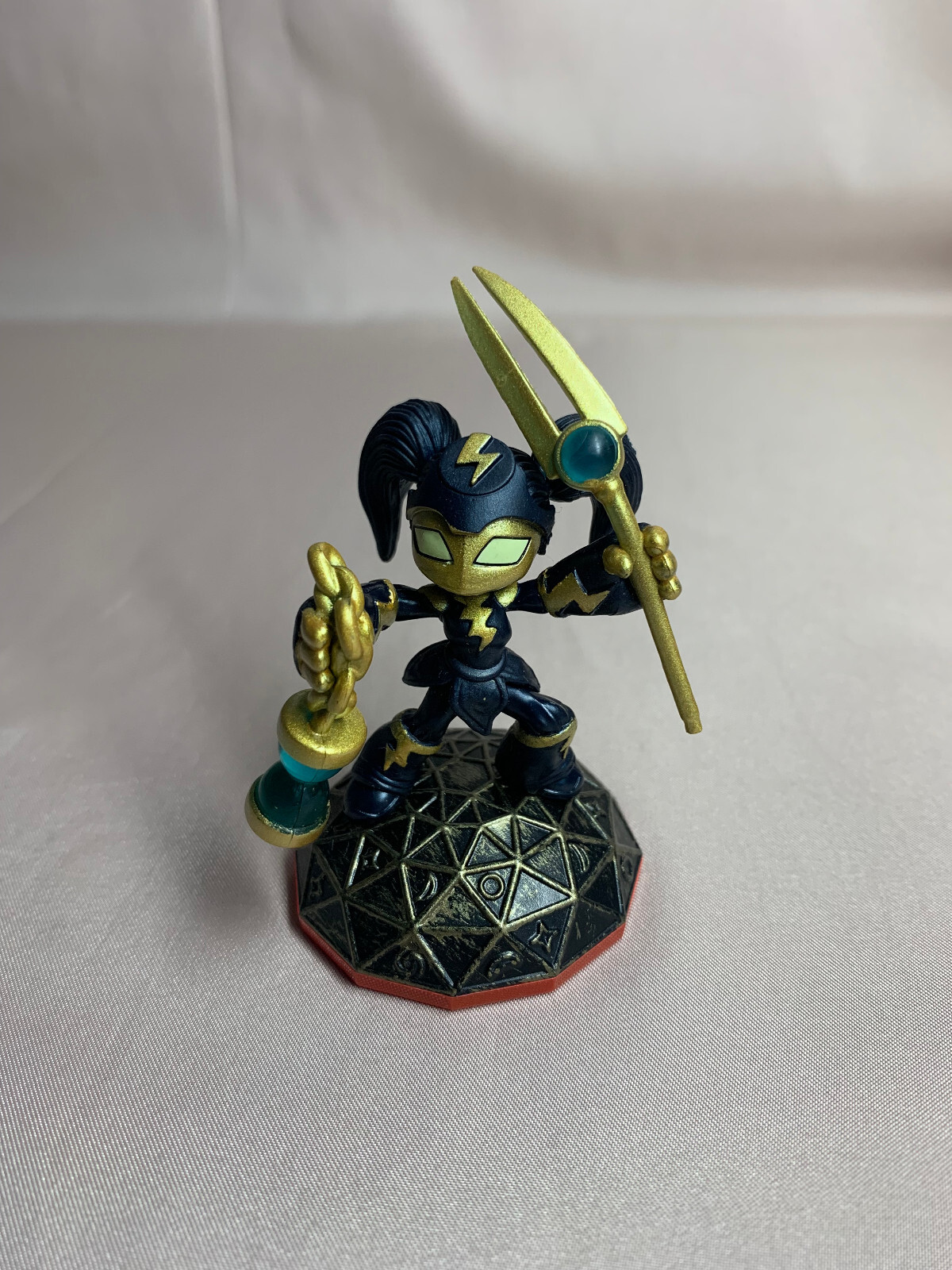 Picture 1 of 10