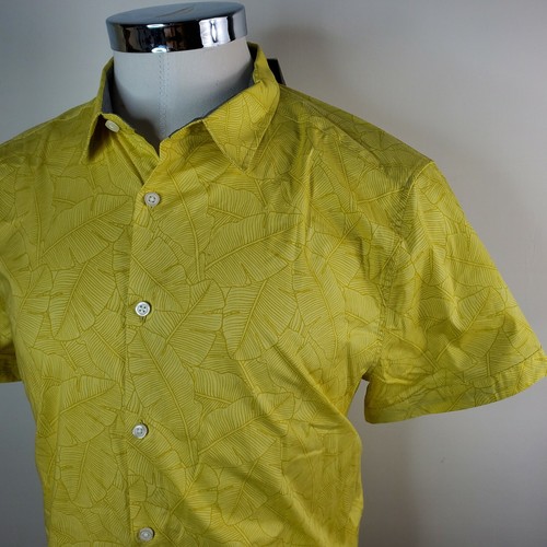 Kenneth Cole New York Short Sleeve Banana Print Shirt - Picture 3 of 8