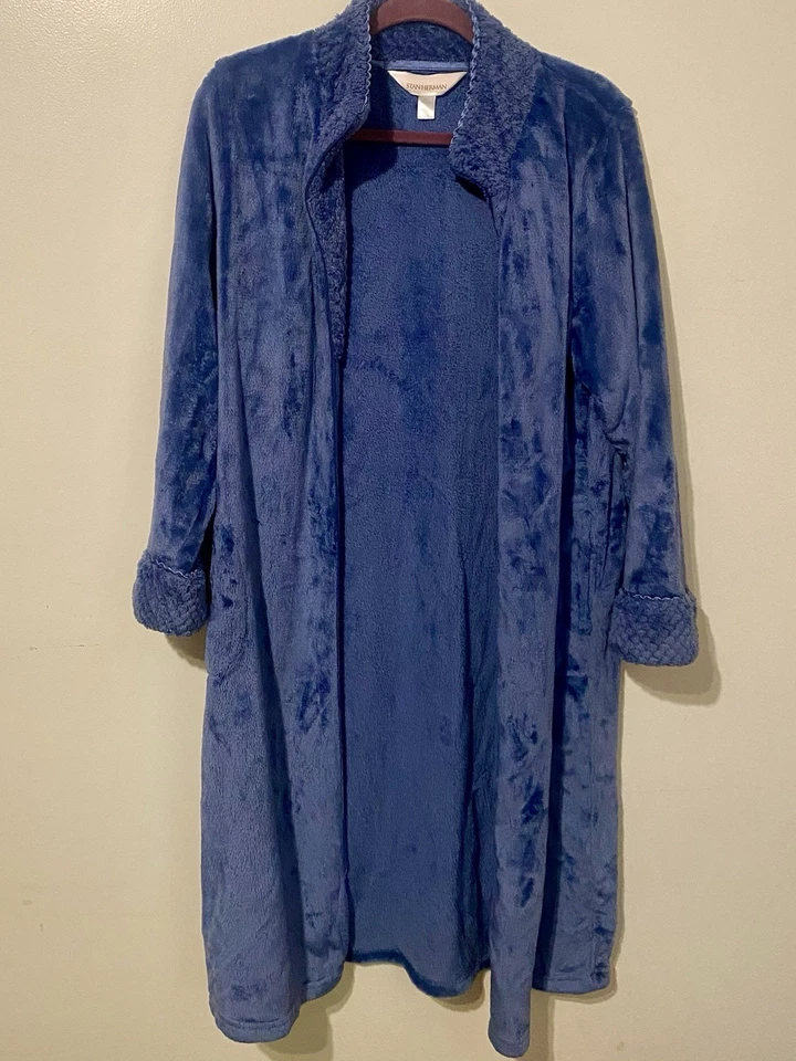 STAN HERMAN Women’s Blue Plush Zip Front Chenille Robe PL Great Shape! - Image 2 of 4