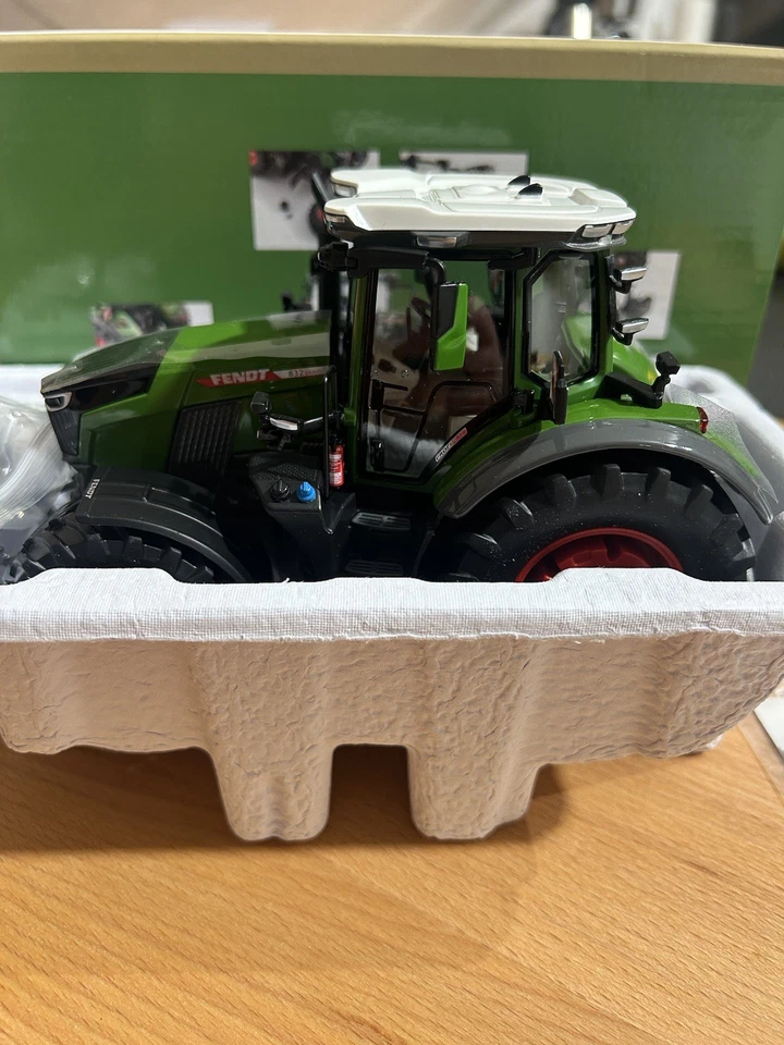 Wiking Fendt 832 Vario Limited Edition 1000 Pieces - Image 3 of 4