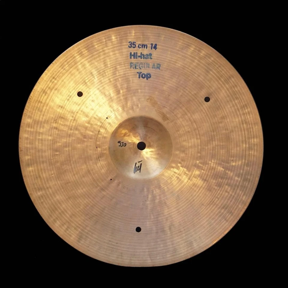 Platillo HiHat serie tradicional Bosphorus 14 pulgadas con reparación de grietas y agujeros Foto 2 de 4