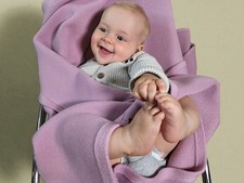 Baby Decke Strick aus extrafeiner Merinowolle: MÄSH made im Ländle