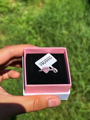 PANDORA Pink Elevated Heart-Shaped Crystal Ring Size 6 Love Theme Engagement