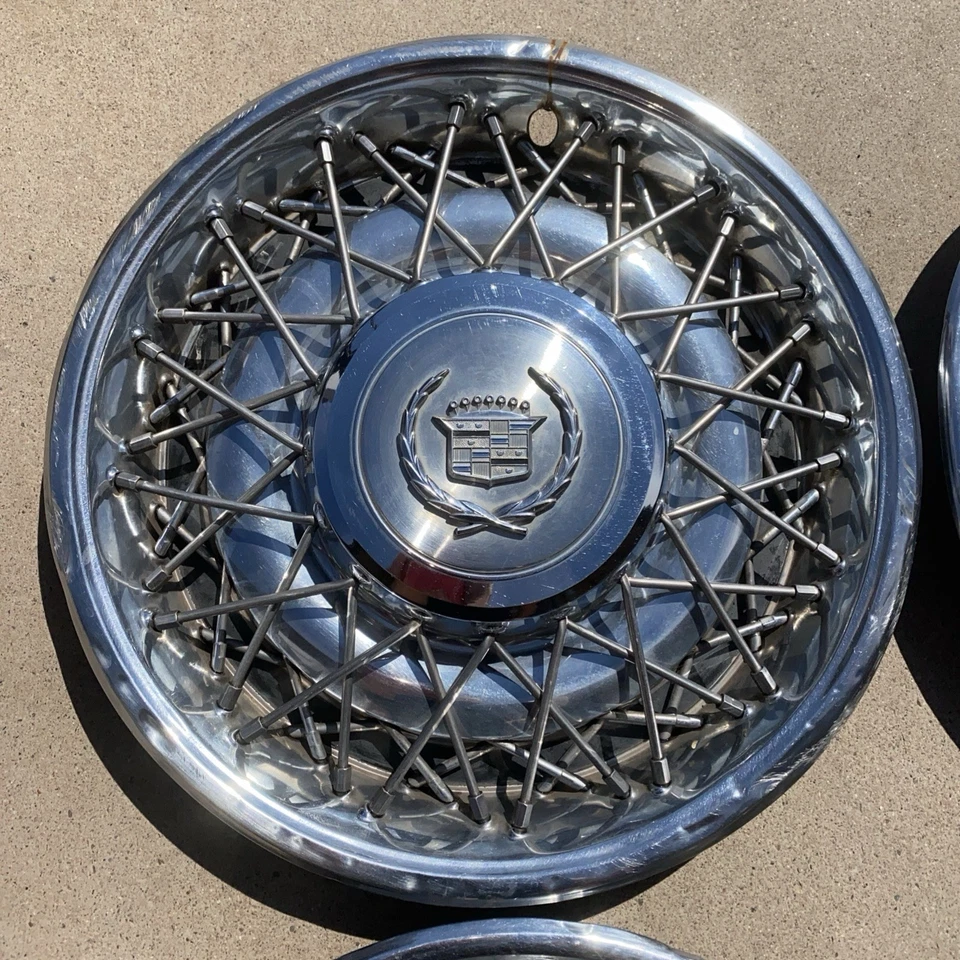 1977-1992 Cadillac Deville Fleetwood RWD 15" Wire Wheel Cover Hub Cap Set 4 - Image 2 of 4