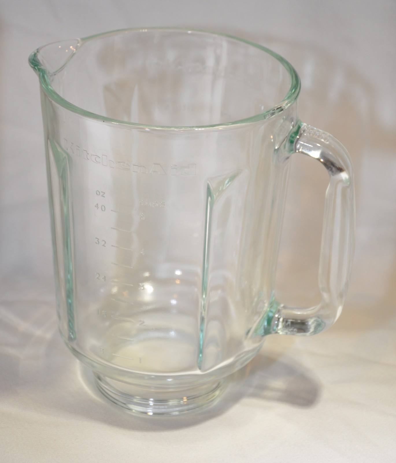 Genuine Kitchenaid KSB3WH Blender Glass Jar Pitcher Replacement Part 40 oz 5 cup