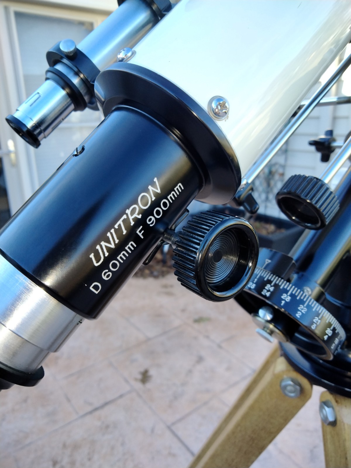 Unitron Model 128 Equatorial Refractor - Wooden Cabinets - 1.25" Unitron Adapter