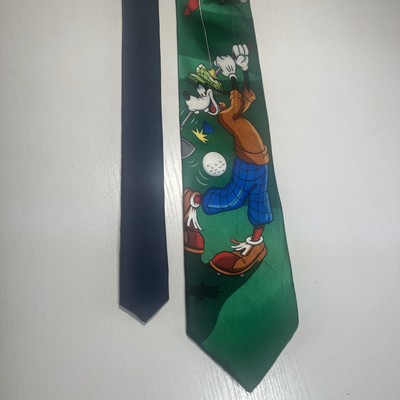 Disney-Mickey Unlimited Mens Tie, Goofy & Pluto Golfing, Green/Blue Silk (E2-16)