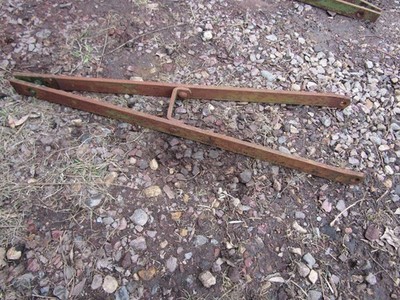 JOHN DEERE VAN BRUNT GRAIN DRILL DISC OPENER SEED BOOT LONG MOUNTING BRACKET