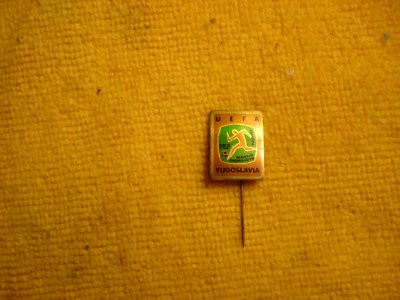 ANCIENNE ÉPINGLE FOOTBALL fédération yougoslavie sport pin badge EUR 6,63 - FR