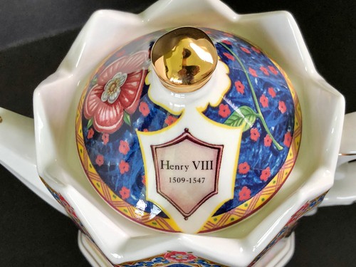 Vintage Sadler Henry VIII Teapot, 6 Wives, Tudor England - Picture 8 of 12