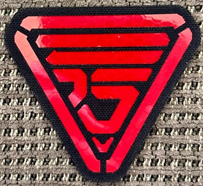 Distrikt15 ''Delta'' Lasercut Reflective Black/Red Variant Patch