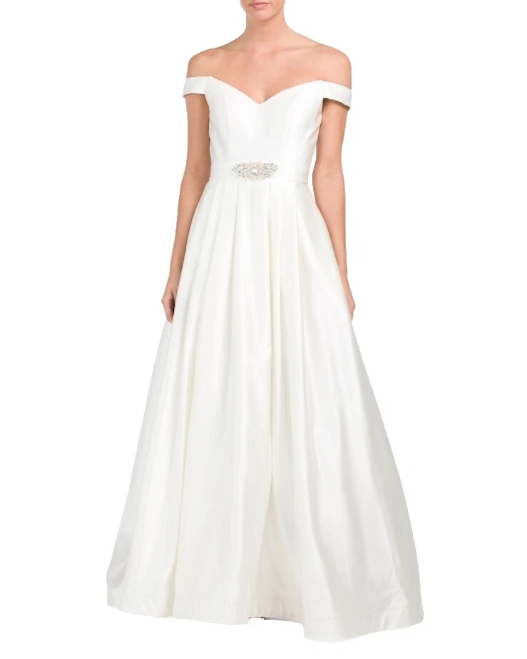 Crystal/Diamante Regular Size Polyester Wedding Dresses