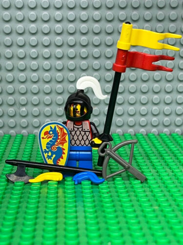 LEGO Clásico Castillo Caballero Negro Escala Correo Minifigura Escudo Bandera Xtra Plumas - Imagen 1 de 1