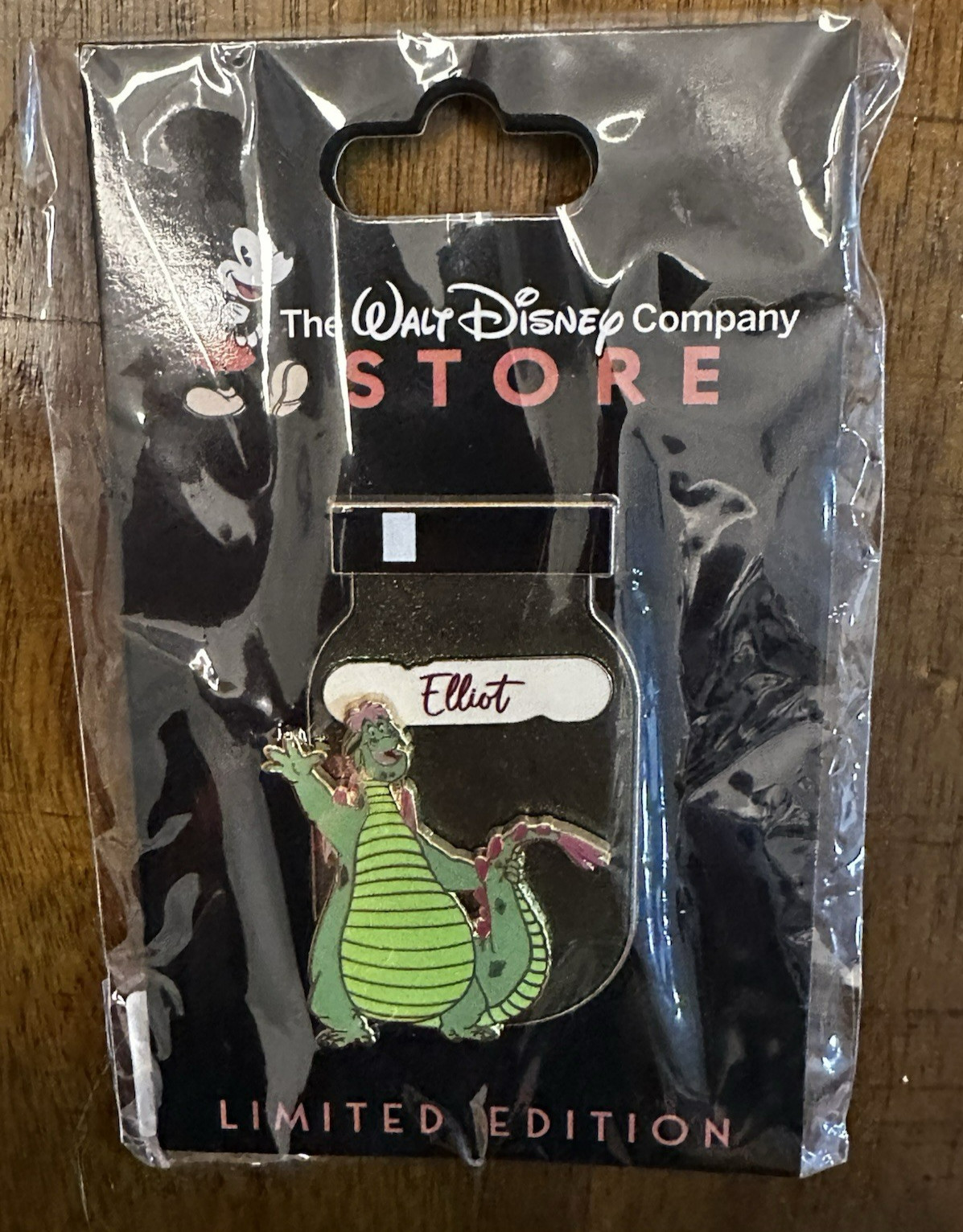 Disney DEC Elliot Green Paint Can Jar Pin Color Shades Of Magic D23 Expo Pin