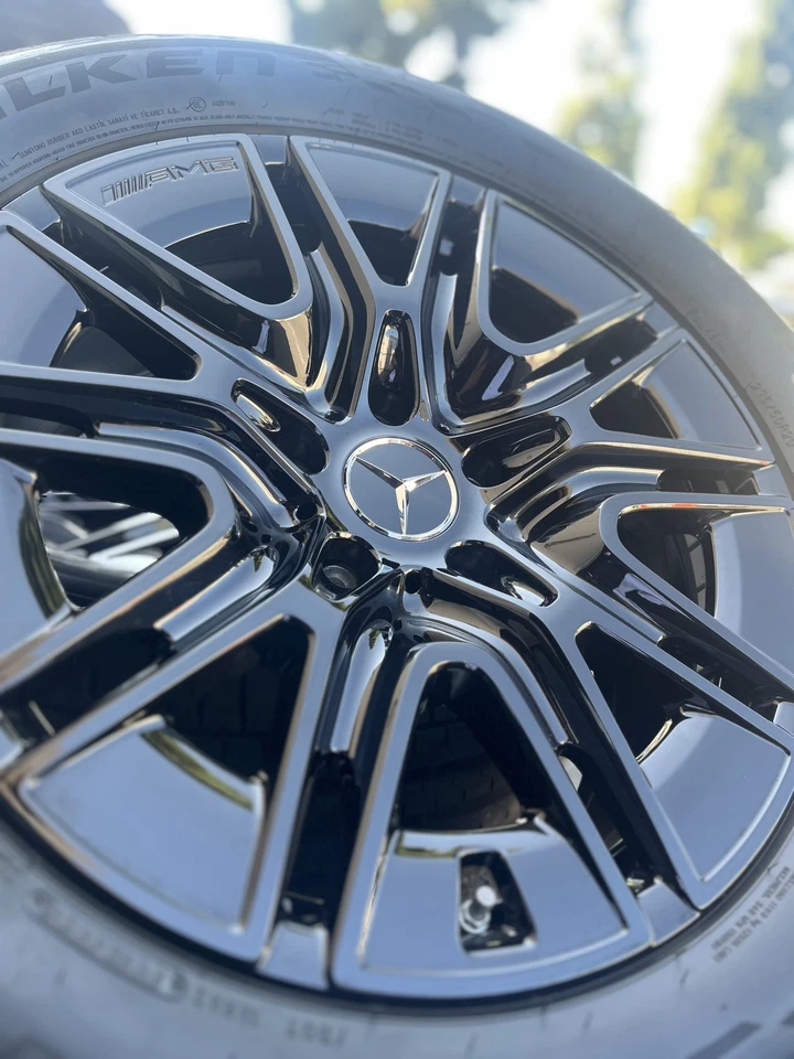 20" 2025 Mercedes Benz OEM AMG G580 G55 G500 G550 Wagon A465 Black Tire 279C - Image 2 of 4