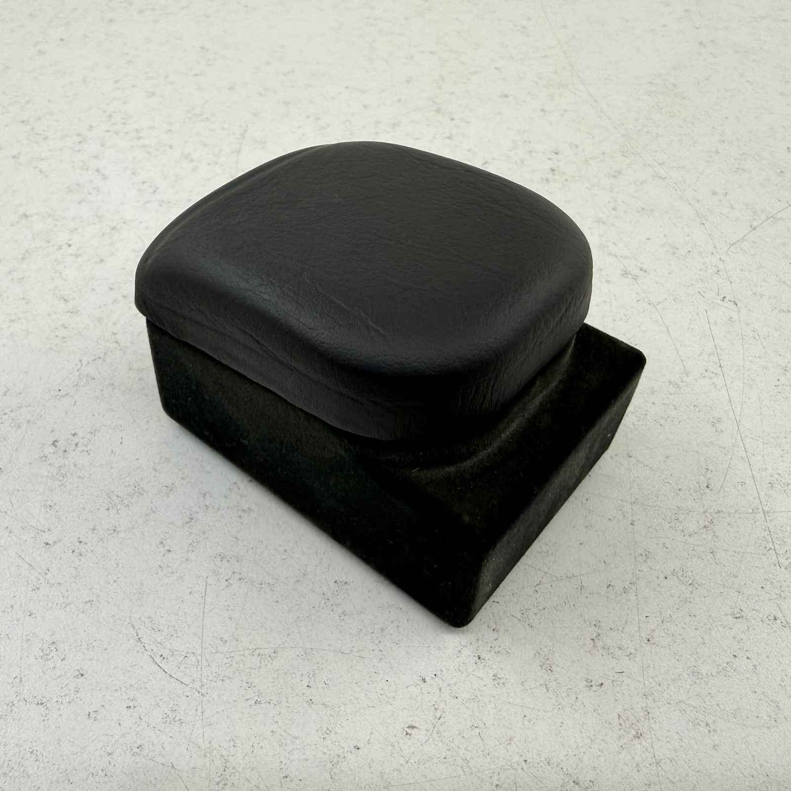 Aston Martin V8 2006-2017 Center console