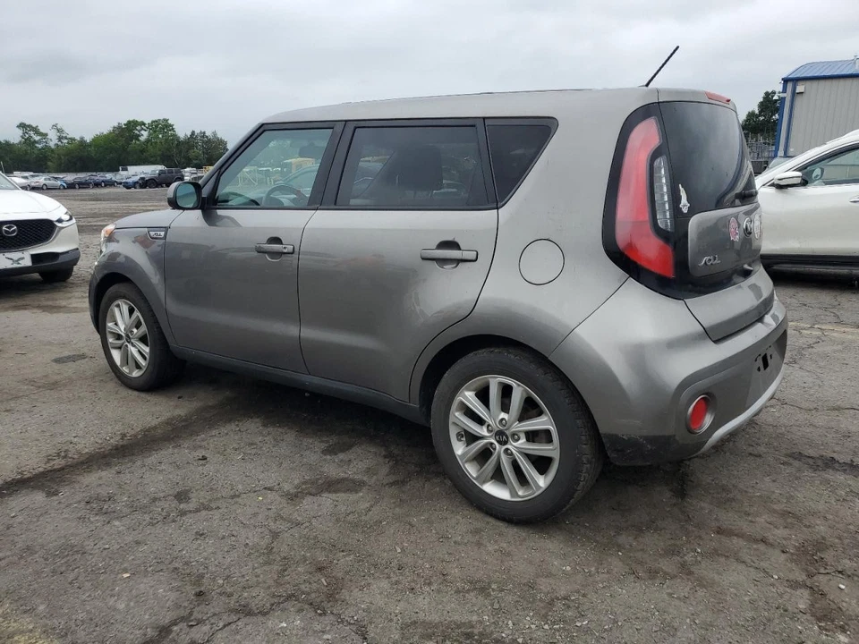 Used Front Right Lower Lower Control Arm Front fits: 2017 Kia Soul Front Right L Foto 2 de 4