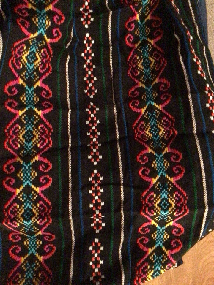 "Tela Mexicana Tela 18 yardas NEGRA Y MULTICOLOR, 30"" de ancho" Foto 4 de 4