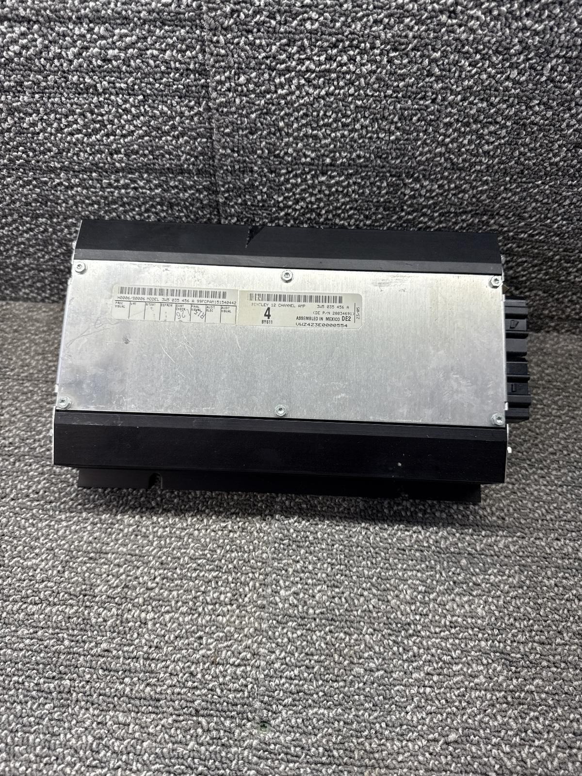 2006 Bentley Continental Flying Spur Radio Amp 3W5035456A