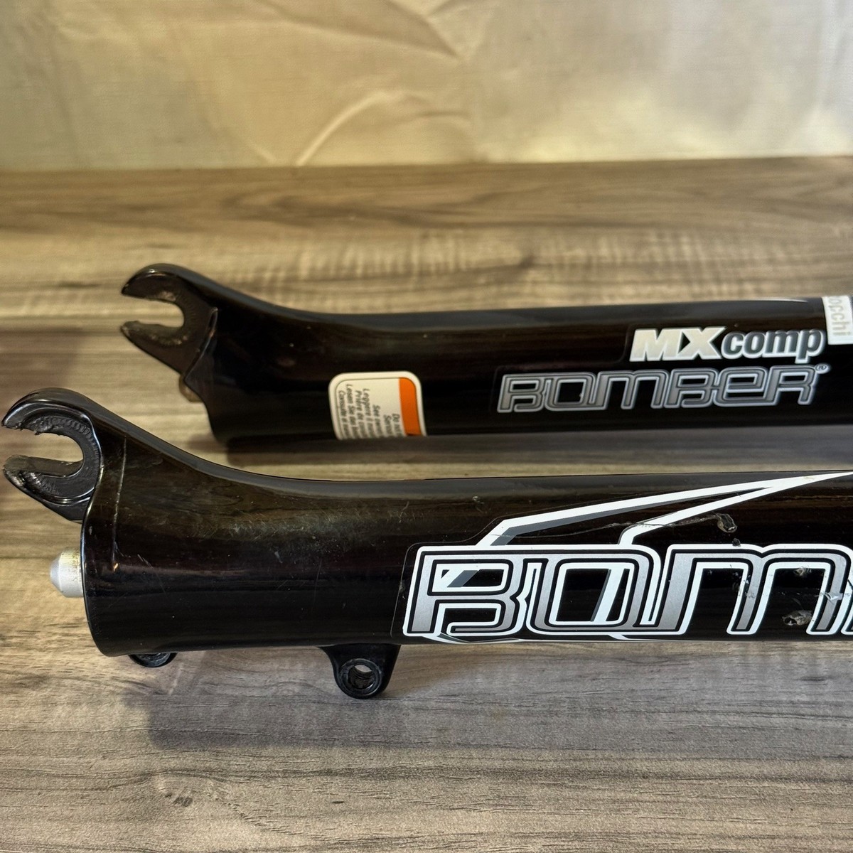 Marzocchi Bomber MX Comp ETA 1 1/8 Threadless Air Fork 215 Steerer