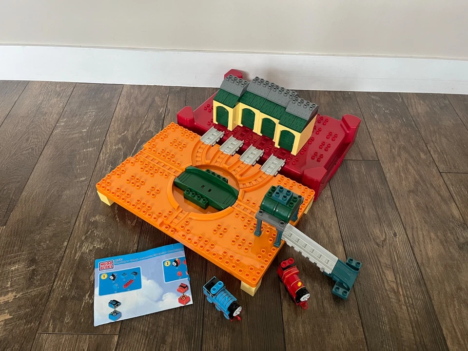 Mega Bloks 10573 Thomas & Friends Train Tidmouth Shed Building Set James RARE - Image 2 of 4
