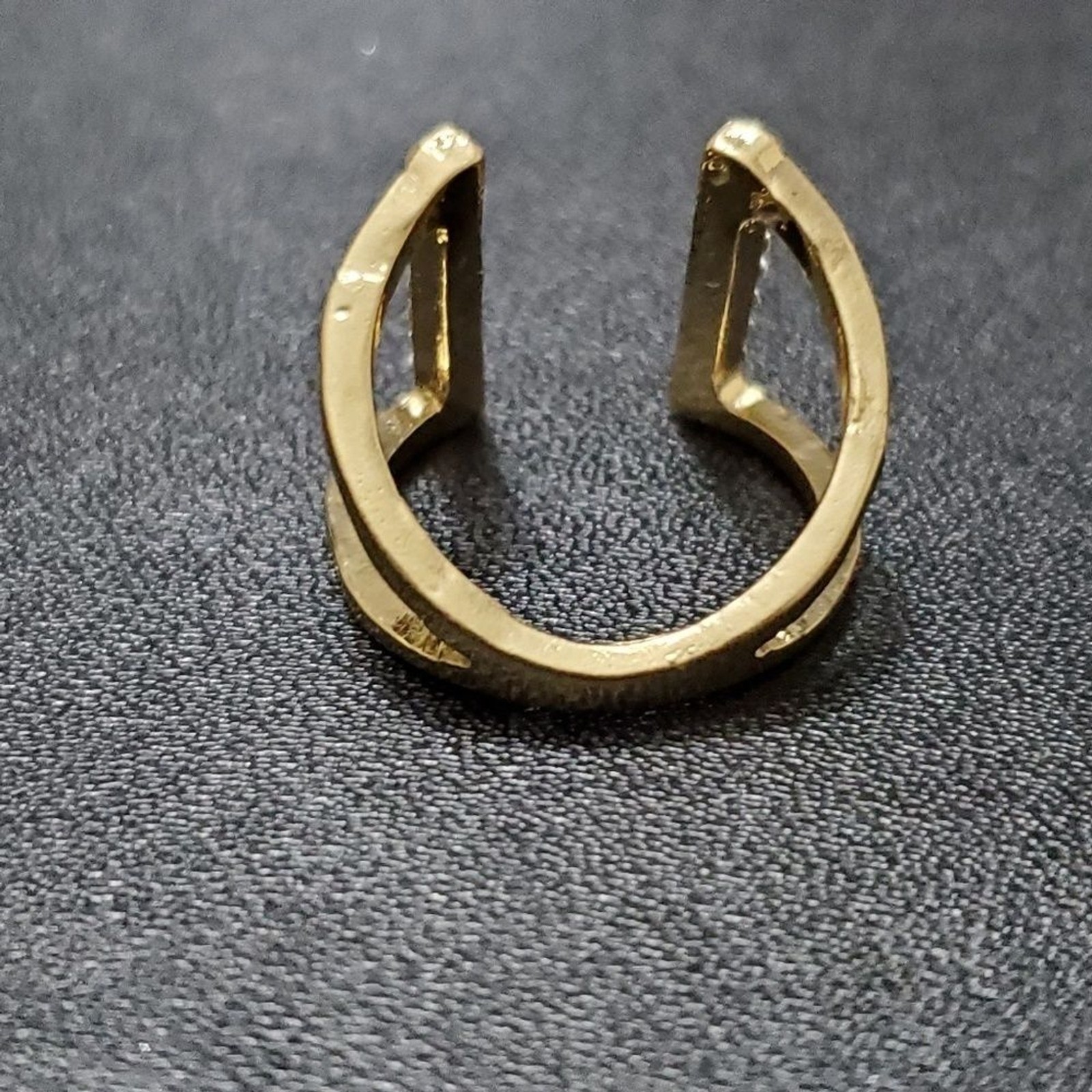 Gold tone adjustable rhinestone ring - image 5