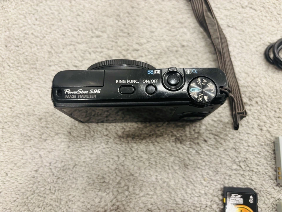 Canon PowerShot S95 10MP 3.8X Zoom IS Digital Camera From Japan Working - Image 3 of 4