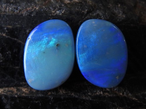 Australian Opal Doublet Smooth Multi Fire Cabochon Matched Pair 9X6X3MMMS - Imagen 2 de 12