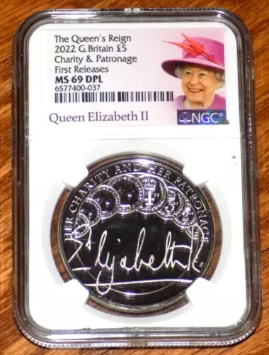 2022 GREAT BRITAIN £5 QUEEN'S CHARITY PATRONAGE NGC MS 69 DPL 5 Pound UK COIN