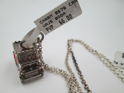Cadena eslabones con colgante carroza. Plata ley y esmalte color. Thomas Sabo - Imagen 4 de 5