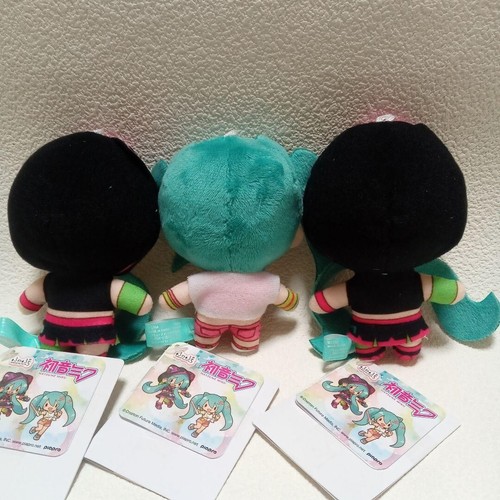 Hatsune Miku Set of 3 Fuwapuchi Plush Doll Mascot Live ver, SEGA 2023 New - Picture 2 of 6