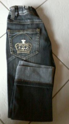   Neue Jeans chilong   122/128 Superschön spanische Boutiquenware 7/8 Länge 